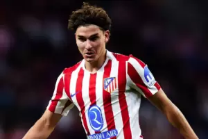 Juli�n �lvarez, baja en el Atl�tico Madrid por una sobrecarga muscular