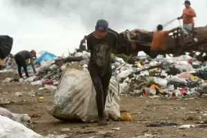 La pobreza habr�a vuelto a subir y sumar�a 1,7 millones de nuevos pobres en Argentina