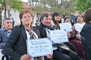 Reconocimiento al personal jubilado y a quienes cumplieron 40 a�os de servicio en el Hospital de Bel�n