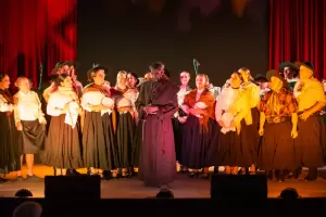 La UNCA celebr� sus 54 a�os con una gala con m�sica, teatro y la memoria de Esqui�