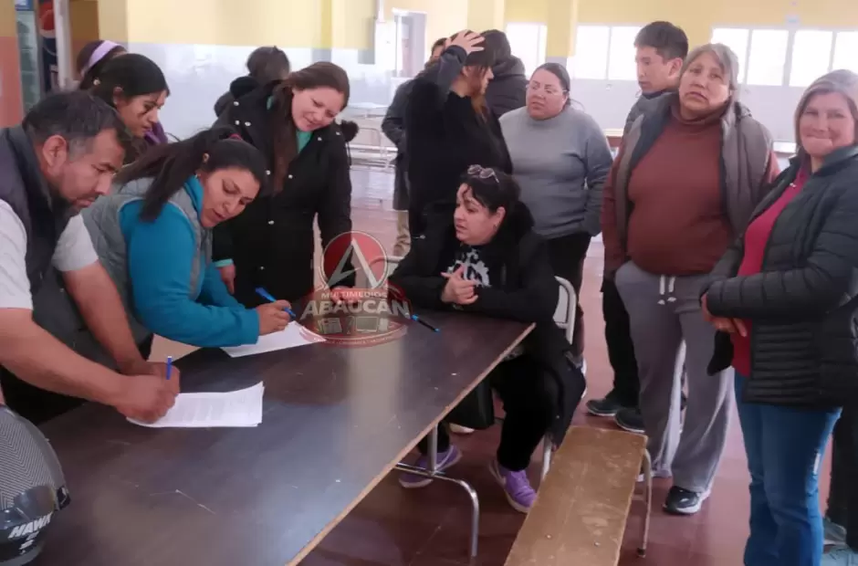 Padres de Fiambal� - Foto gentileza Multimedios Abauc�n