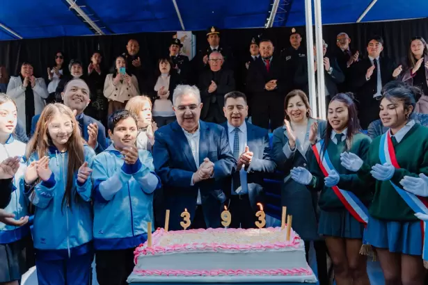 Jalil encabez� los actos por los 393 a�os de Pom�n con inauguraci�n de obras