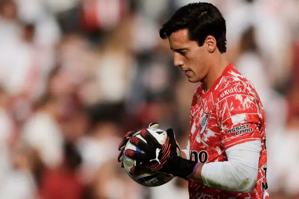 River negocia la renovaci�n de Santiago Beltr�n con una cl�usula de 100 millones de euros