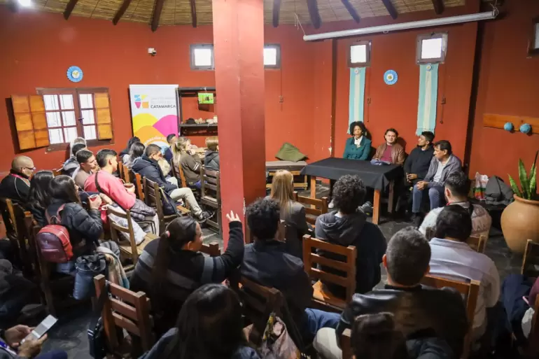 turismo fasta periodistas