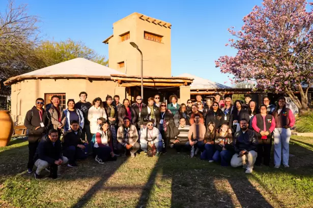 Estudiantes de FASTA compartieron con periodistas tur�sticos internacionales