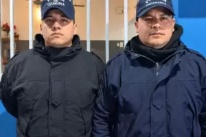 Polic�as le salvaron la vida a un beb� de dos meses