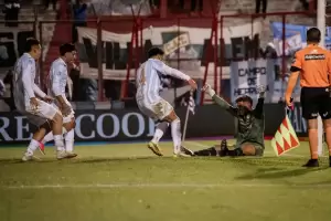 Atl�tico Tucum�n venci� por penales a Independiente Rivadavia y es semifinalista de la Copa Argentina