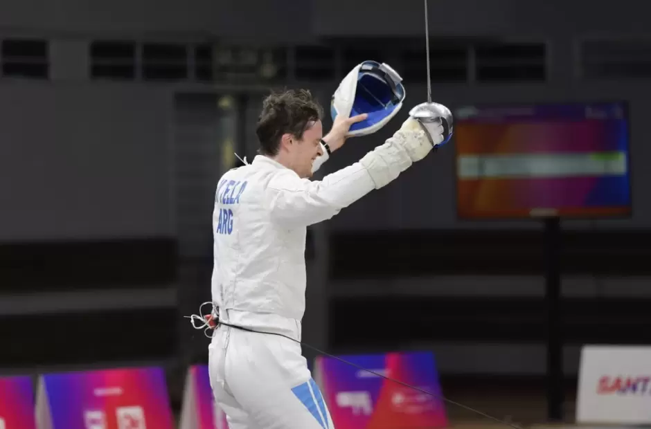 Pascual Di Tella, y la medalla de oro en sable individual masculino.