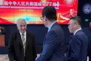 Dusso particip� del aniversario de la fundaci�n de la Rep�blica Popular China