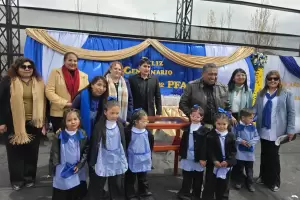 La Escuela Primaria N� 142 "Polic�a Federal Argentina" celebr� 100 a�os de vida
