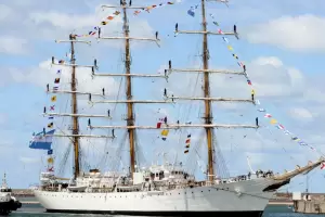 La Fragata Libertad regres� a Buenos Aires tras 161 d�as de traves�a y complet� su 54� Viaje