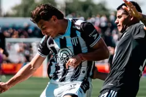 Gimnasia de Mendoza y Deportivo Riestra no pasaron de la igualdad