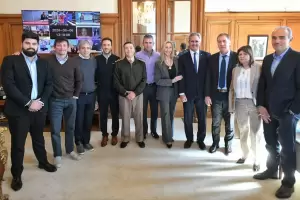 Se re�ne la mesa pol�tica en medio de la tensi�n por el Presupuesto 2027 y Discapacidad