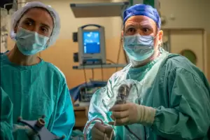 Haza�a en el Garrahan: extirparon un tumor cerebral a una ni�a de 10 a�os a trav�s de la nariz