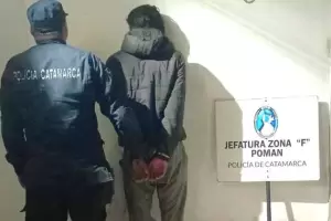 Amenaz� y agredi� a polic�as con un arma blanca: lo detuvieron
