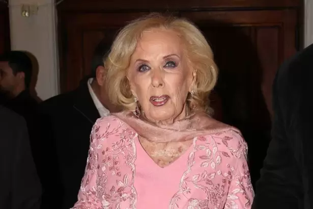 Mirtha Legrand finaliz� el tratamiento con antibi�ticos y evoluciona favorablemente