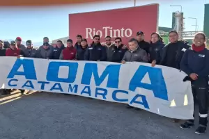 AOMA paraliza operaciones de R�o Tinto por reclamos salariales y de seguridad