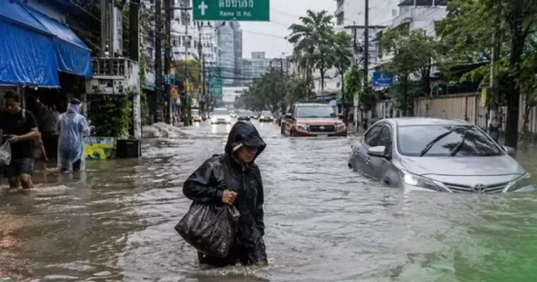 Bangkok lluvias y desastre