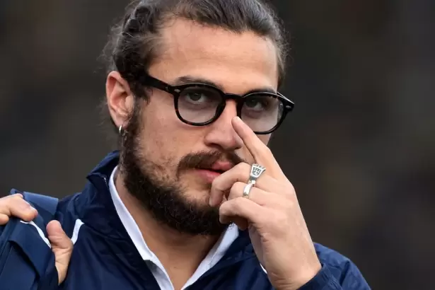Salud de Daniel Osvaldo: est� l�cido pero sigue en terapia intensiva