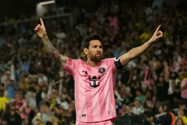 Messi qued� a dos goles de alcanzar el r�cord mundial de tiro libre