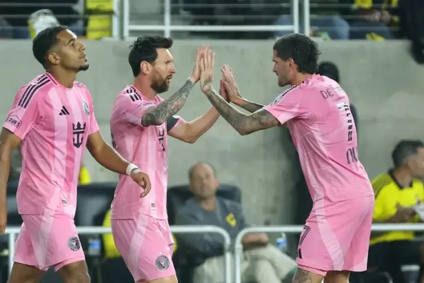 El Inter Miami perdi� 2-1 ante Columbus Crew en el �ltimo partido de Lionel Messi antes de su despedida de la Selecci�n argentina