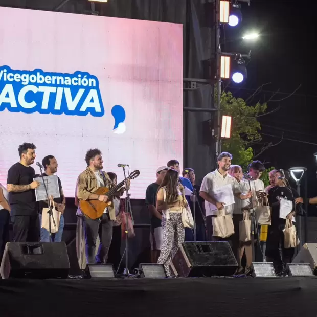 La Plaza Los Ceibos se llen� de m�sica con el festival Vicegobernaci�n Activa Primavera