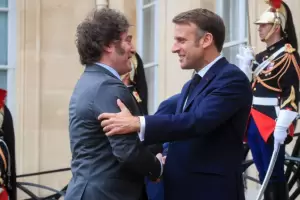 Macron recibi� a Milei en el Palacio del El�seo junto a los gobernadores