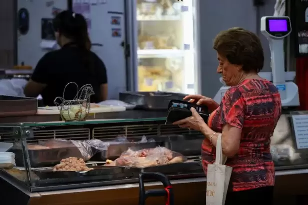 Crisis: por primera vez en la historia, el consumo de pollo super� al de carne vacuna