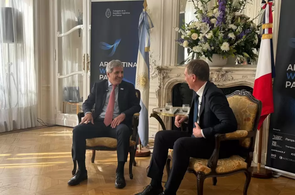 Luis Caputo y Diego Santilli
