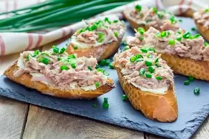 F�cil y rico: c�mo hacer bruschettas de at�n en pocos minutos