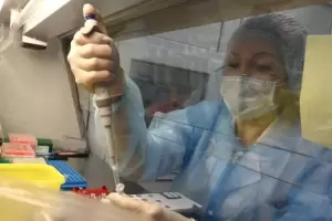 Muri� una investigadora en Rusia y aislaron a casi 200 personas por un posible caso de peste