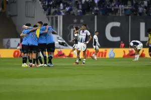 Belgrano golpe� sobre el final y se qued� con el cl�sico ante Talleres