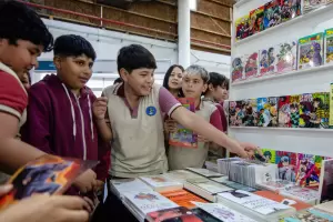 Jueves en la Feria del Libro: Sof�a Calvo, Manuel Cant�n y m�s m�sica y cultura