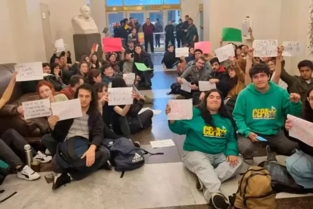 El Gobierno denunciar� a los estudiantes que tomaron la Secretar�a de Educaci�n