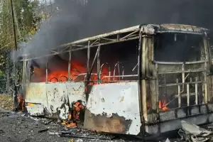 Mortal ataque ruso contra dos �mnibus civiles en Ucrania: 33 muertos