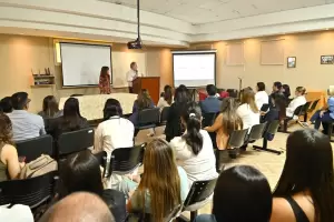 El Eva Per�n puso en marcha sus VIII Jornadas Cient�ficas con foco en la salud pedi�trica