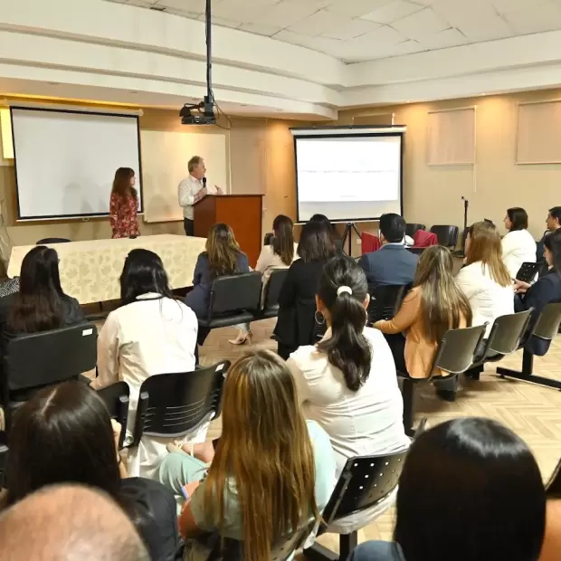 El Eva Per�n puso en marcha sus VIII Jornadas Cient�ficas con foco en la salud pedi�trica