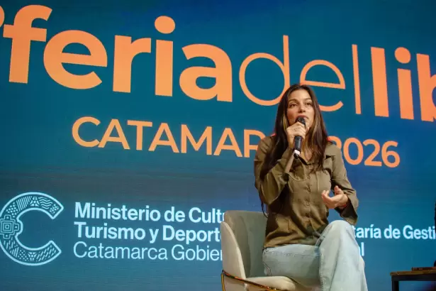 Sof�a Calvo present� en Catamarca el libro "La vida despu�s de entender la ansiedad"