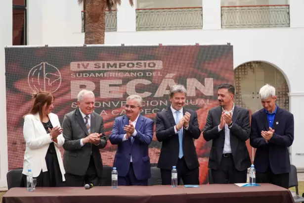 Catamarca y Tucum�n lanzaron el IV Simposio Sudamericano de Pec�n