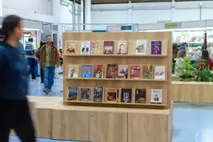 La Feria del Libro de Catamarca celebra su s�bado estelar con Teresa Parodi y m�ltiples propuestas