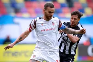 Estudiantes empat� con Central C�rdoba y ya piensa en Flamengo