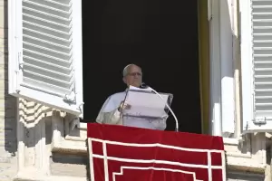 Le�n XIV anunci� que ser� operado de un n�dulo pulmonar a un mes de su visita a la Argentina