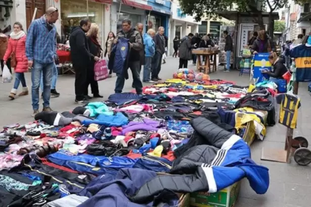 La informalidad laboral llega al 45% en la Argentina y supera el 80% en el norte