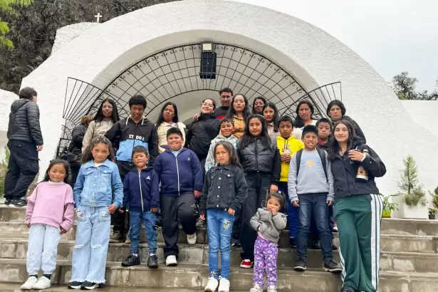 Ni�os de la comunidad de El Tolar descubrieron los atractivos tur�sticos de la Capital