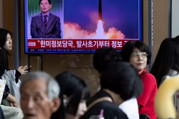 Corea del Norte lanz� varios misiles bal�sticos hacia el mar de Jap�n