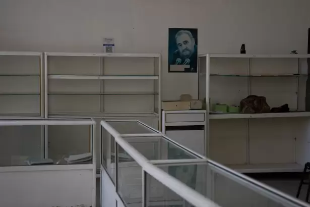 Cuba enfrenta una grave escasez de medicamentos: las farmacias comunitarias son el sost�n