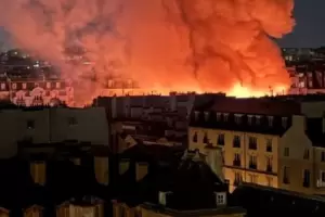 Incendio destruy� Enfants Rouges, el mercado cubierto m�s antiguo de Par�s