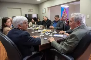 Dusso y el Senado respaldaron a la UNCA ante la crisis presupuestaria