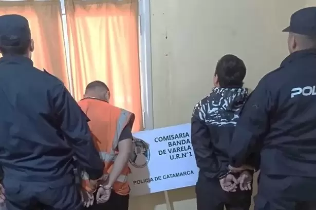 Los atraparon realizando conexiones el�ctricas clandestinas en Catamarca