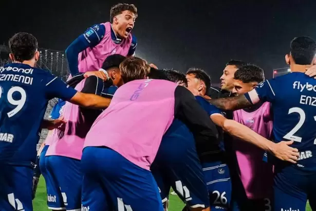 Gimnasia se lo gan� a Hurac�n en la �ltima y trep� a la cima de la Zona B